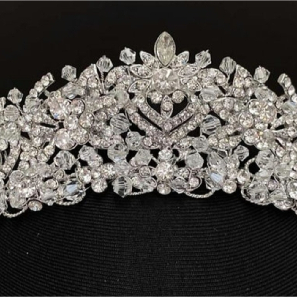 Elegant Silver Crystal Tiara
